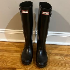 Black Glossy Tall Hunter Rainboots w/ crochet inserts